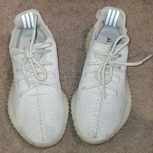 Yeezys boost 350 v2